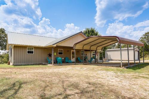 Fire Pit Retreat Near Spring River