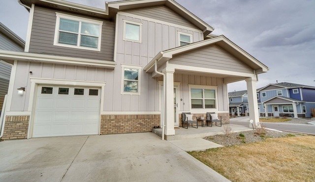 Fire Pit & Shuffleboard: Suburban Denver Home