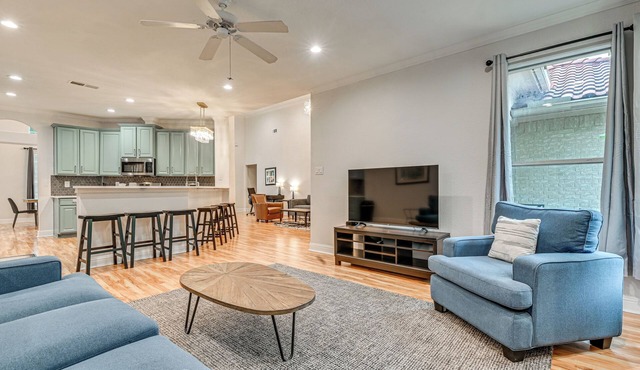 Fire Pit + Spacious Yard: Irving Family Home