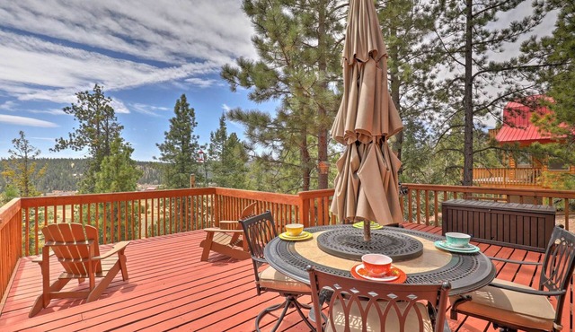 Fire Pit + Stunning Views ~ 2BD 1 BTH Mountain Cabin - Quiet, Dead End Lane