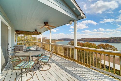 Fire Pit + Stunning Views: Lake Eufaula Retreat!