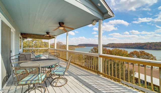 Fire Pit + Stunning Views: Lake Eufaula Retreat!
