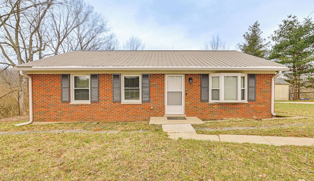 Fire Pit + Yard: Peaceful Bluegrass Escape!