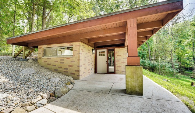 Fire Pits & Grill: Lakefront Jackson Home