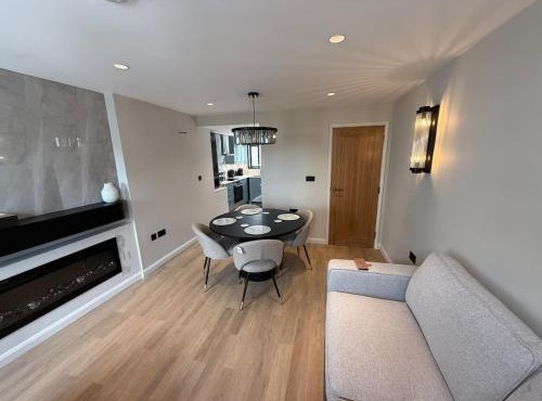 Fire Station View-Central-2 king beds-Brand new interior