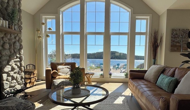 Fire&Stone Oceanfront Retreat