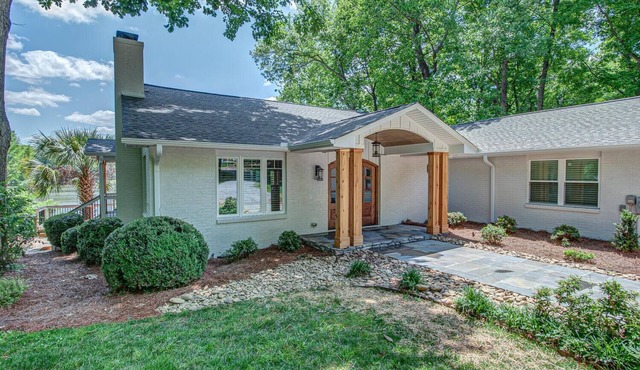 Firefly - 2 Houses on 1 Spectacular Property