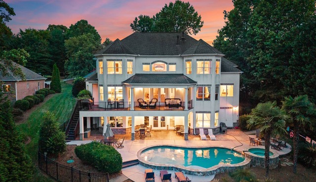 Firefly Cove by SoCharm | Luxury home w/Pool & Hot Tub & NEW Game Room | Sleeps 16
