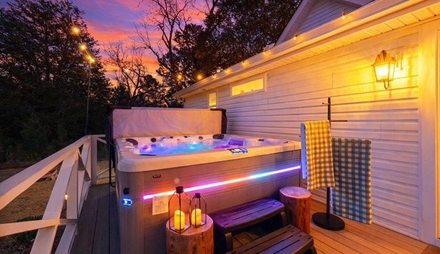 Firefly Farms, Game Barn, Hot Tub, Lake