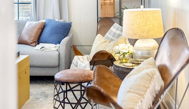 Firefly Hideaway Near Riverwalk