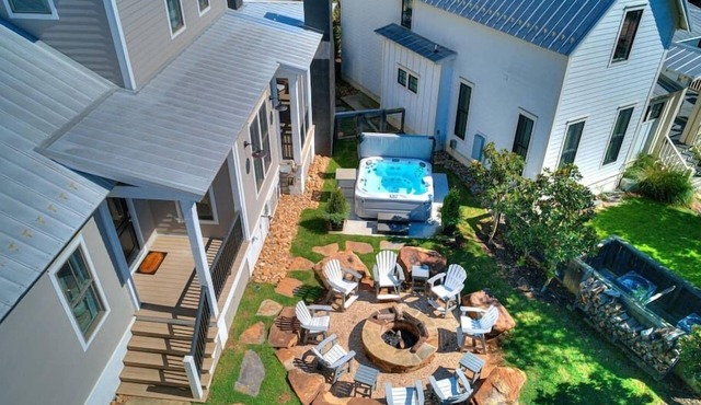 Firefly Park Home with Private Hot Tub!