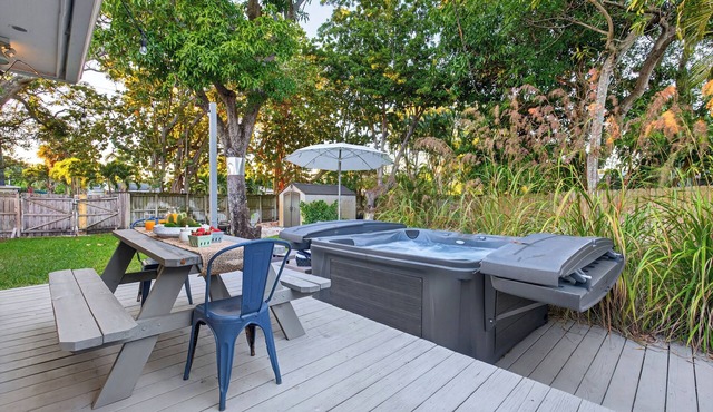 Firepit, Hot Tub & Deck | Close to Beach, Near Las Olas | Middle Terrace Cottage
