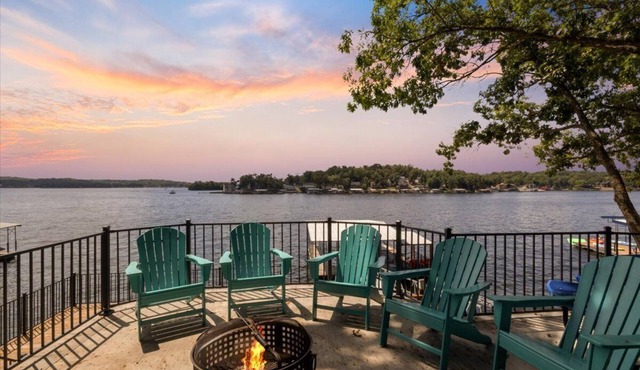 Firepit, Spacious Decks, Kayak, Breathtaking Views
