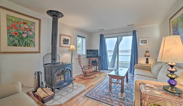 Fireplace! Waterfront Gem Near Leelanau Wine Trail