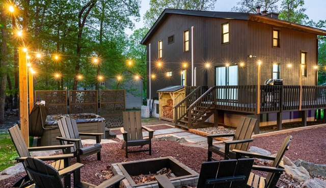 Fireside Winter Cabin - HotTub & Lake Walks