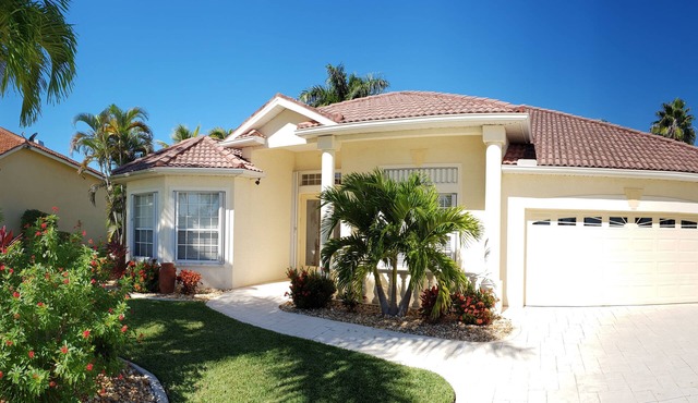 First class location by Lake Britannia with direct gulf access