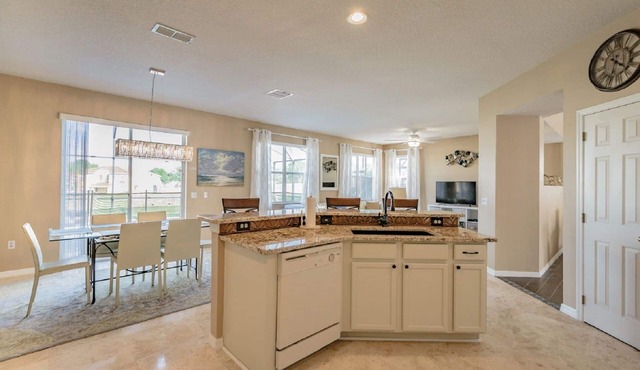 FIRST CLASS! MUST SEE.EXECUTIVE HOME NEAR CHAMPIONS GATE! A+