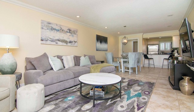 First Floor 2bd/2ba Fully Remodeled Condo in Saddlebrook