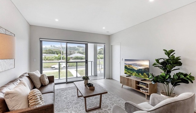 First Floor 3-Bed Stunning Unit by The Ocean