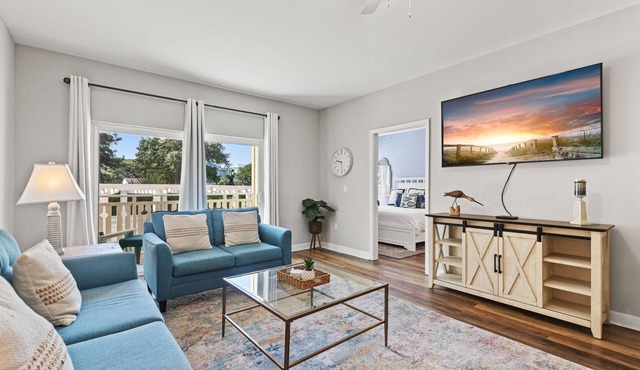 First Floor Condo Walk to Beach Sleeps 4