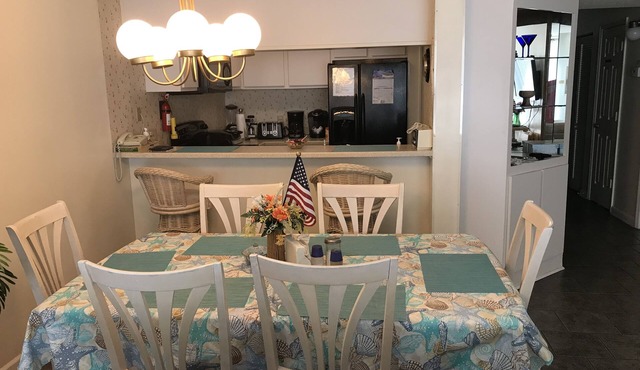FIRST FLOOR CONDO WITH POOL & JACUZZI