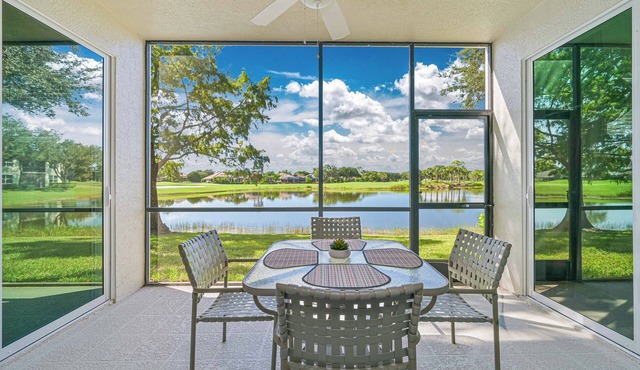First Floor Pelican Sound Lake View Coach Home with Resort Amenities