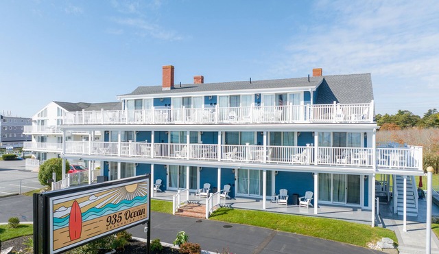First Floor Poolside Family Suite!