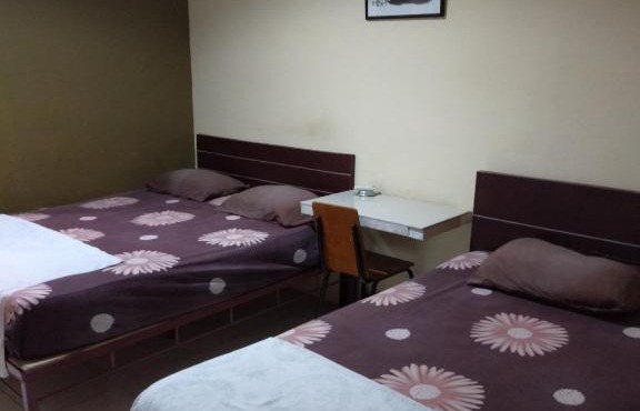 First Inn Hotel