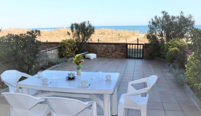 First line beach apartment with front sea vue - Pals beach (DU 2H 313)