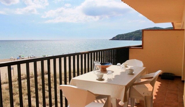 First line beach apartment with front sea vue - Pals beach (DU 3H 316)
