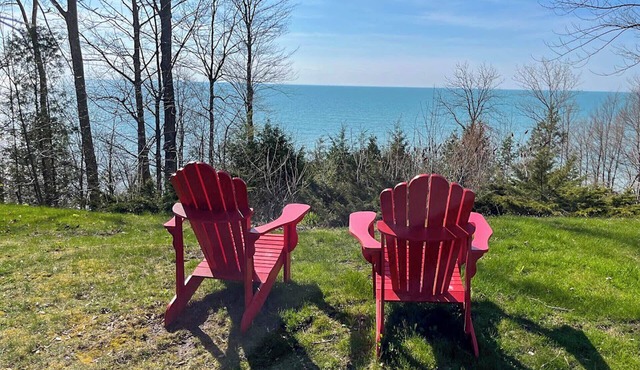 First on Elmslie Oasis, Lakefront