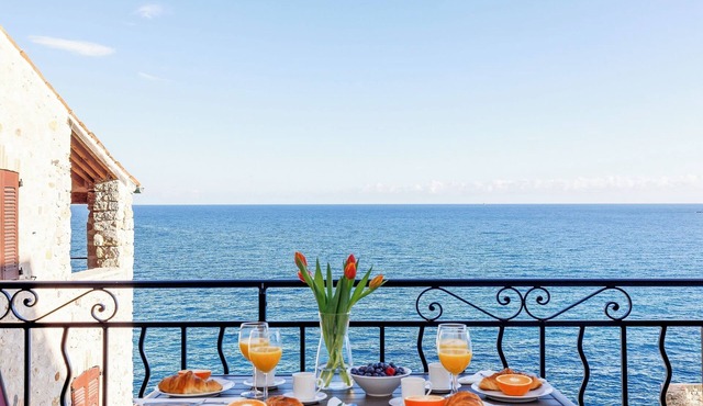 First-Row Sea View Retreat · Old Town Antibes · 2BR with Balcony