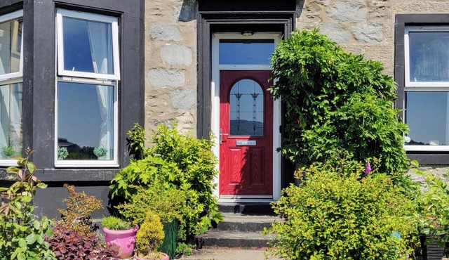 Firwood Apartment is a great base to explore the Cowal peninsula and beyond.