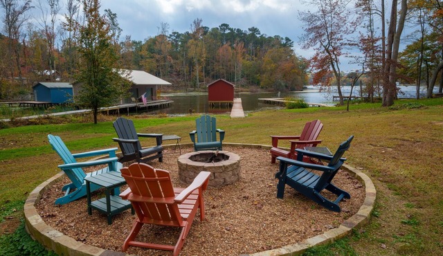 Fish and Frolic Holiday – Lakefront Home with Boathouse, Porches & Fire Pit