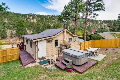 Fish and Hike! Hot Tub Haven 4 Mi to Estes Park