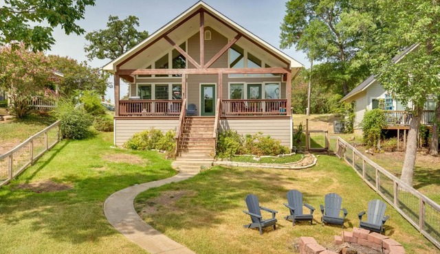 Fish and Kayak Tranquil Cedar Creek Home!