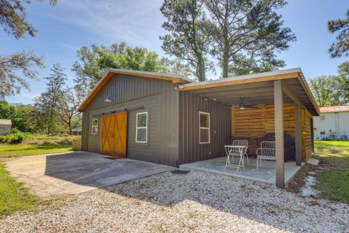 Fish and Relax! Magnolia River Cabin Hideaway