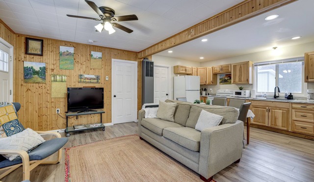 Fish, Bike & Hike! Wooded Irons Getaway Near River