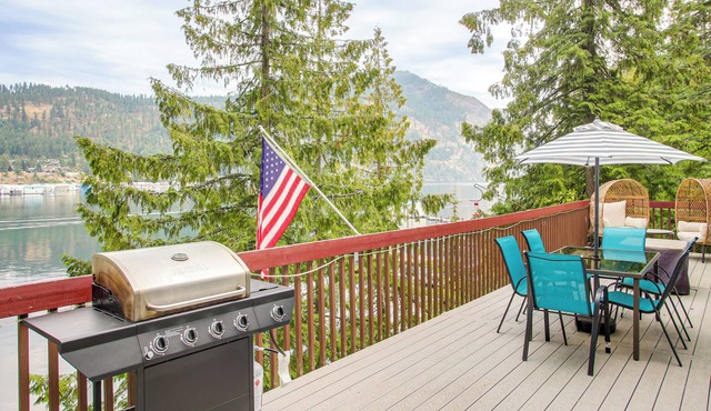 Fish & Bike: Lake Pend Oreille Gem w/Hot Tub!