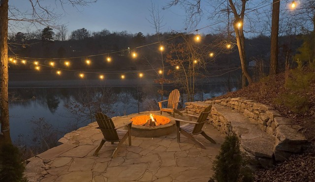 Fish Camp - 3 bedrrom/2 bath, dock and firepit!