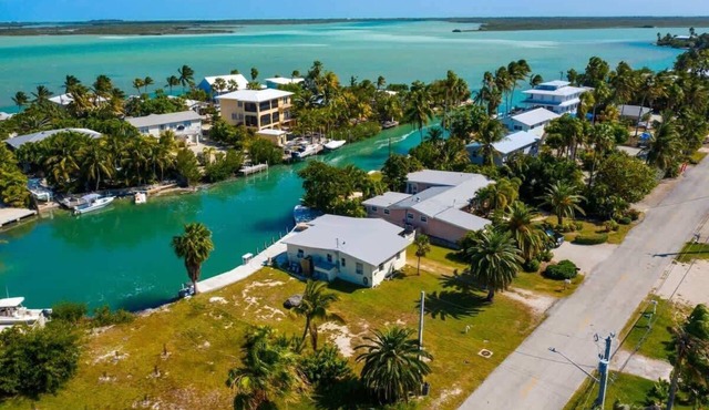 Fish Camp | Old Florida canalfront getaway