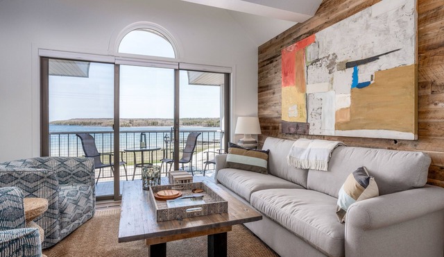 Fish Creek Beach House, Grandview Condo: Entire Top Floor - 4 Bed, 2 Bath