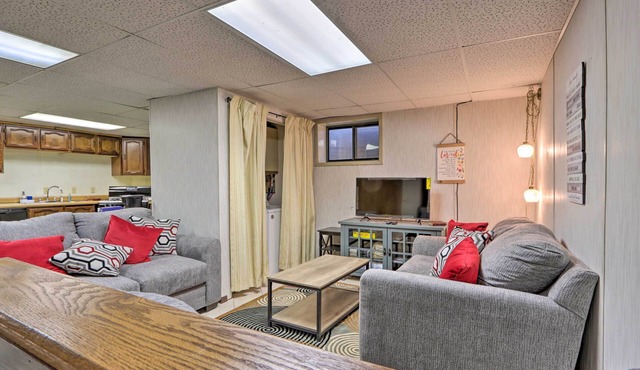 Fish & Explore! Quiet Farmland Cabin in Lebanon