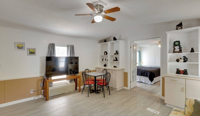 Fish & Explore: Wooded Lake Guntersville Retreat