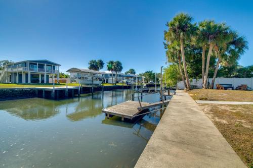 Fish, Paddle and Explore Crystal River Gem with Dock
