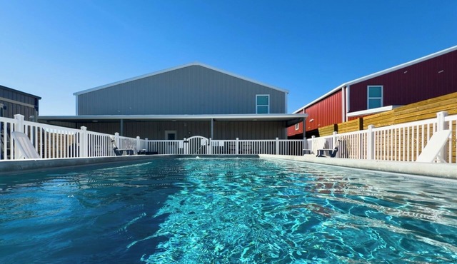 Fish Stories 5 Bedroom/3.5 Bathroom With Pool and Playscape