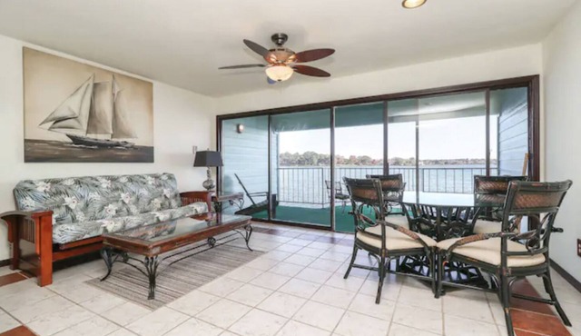 🎣Fish Your Own ☀️Sunrise Facing ❤️Private Balcony