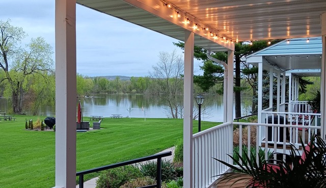 Fisher's Flop - A Lofted Condo on the Wisconsin River