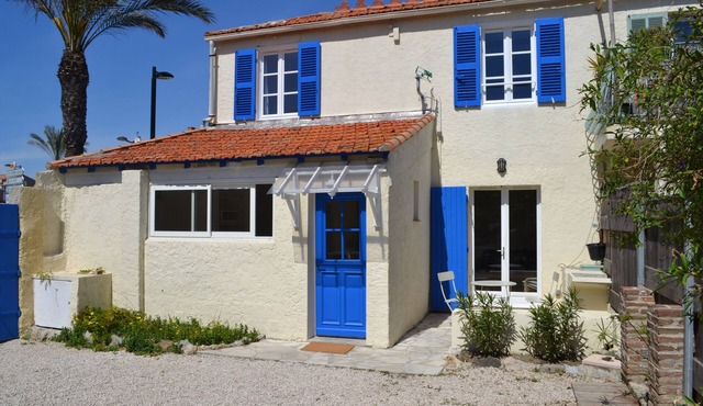 Fisherman's house on the port of Brusc