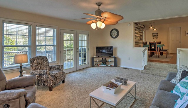 Fisherman-Friendly Bull Shoals Escape on Lakefront